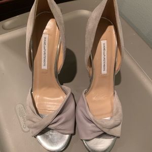 Diane Von Furstenberg DVF Gray suede and leather d’Orsay pumps